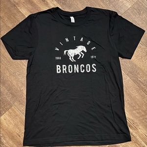 NWT Broncos T-Shirt sz Medium